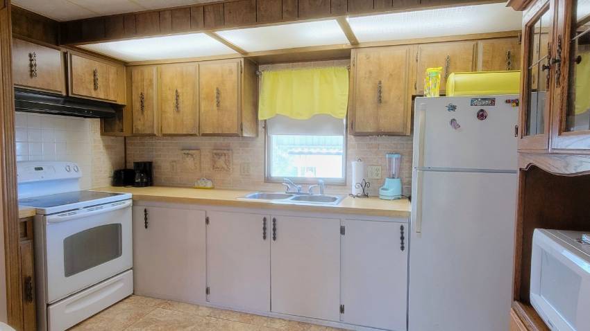 88 Emerald Drive a Dundee, FL Mobile or Manufactured Home for Sale